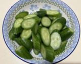 小黃瓜🥒炒玉子燒（清冰箱料理）的食譜步驟2照片