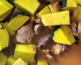 รูปขั้นตอนการทำที่ 2 ของ แกงฟักทองใส่หมู