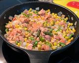 Foto del paso 2 de la receta Quiche de salmón y espárragos. Semana 37 de embarazo!