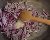 A picture of step 1 of Pulao In Leftover Chicken Yakhni.