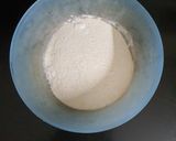 A picture of step 1 of Steamed rice balls.