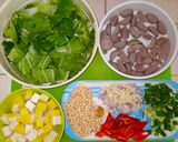 Foto langkah ke 1 dari resep Sayur Sawi Putih Baso Tahu.