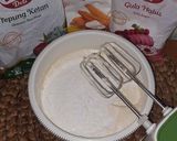 Foto langkah ke 3 dari resep Bolu Kukus Ketan Spesial.