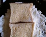 A picture of step 2 of Egg and bread sandwich.
