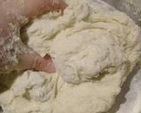Foto del paso 2 de la receta: Medialunas de grasa, riquísimas!! Y sorpresa al final!! 😉