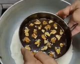 A picture of step 4 of Oreo Walnut cake.