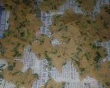 स्प्रिंग अनियन मठरी रेसिपी चरण 4 फोटो