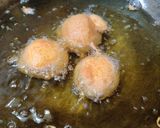 A picture of step 8 of Stuffed tomato bonda.