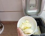 Foto del paso 3 de la receta: Pan de hamburguesa con yogur
