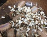 รูปขั้นตอนการทำที่ 7 ของ ข้าวต้มซี่โครงหมูสับเห็ดหอม