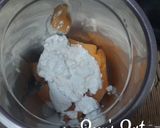 A picture of step 2 of Muskmelon Lassi.