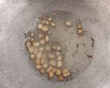 A picture of step 3 of Garlic fenugreek.