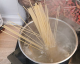 Foto del paso 9 de la receta: Espaguetis a la Marinera con carne de bocas de Cangrejo