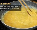 Foto langkah ke 3 dari resep Mushroom Omelette.