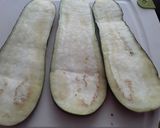 Foto del paso 1 de la receta: Berenjenas a la pizza...🤨🙄🤔🍕🍆🍅🧀🥓🍕
