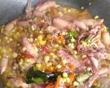 Foto langkah ke 6 dari resep Cumi asin tumis mercon.