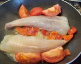 Foto del paso 1 de la receta: Rape en salsa con almejas (individual)
