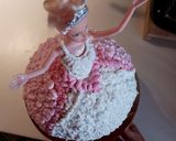 Barbie torta születésnapra 👧👸🎀🎉🎆🎂 recept fázis 8 fotója