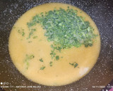 Foto del paso 7 de la receta: Sepia en salsa verde con Surimi