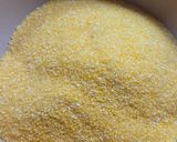 Foto del paso 1 de la receta: Polenta de harina de maíz orgánica con "boloñesa" de soja texturizada orgánica 🌽 🌱