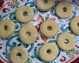 A picture of step 3 of Donuts 🍩.