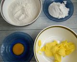 Foto langkah ke 1 dari resep Thumb Print Cookies (5 bahan).