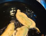 A picture of step 3 of Mirch Pakoray.