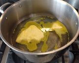 Foto langkah ke 1 dari resep Sus Potong keju (choux paste).
