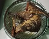 Foto langkah ke 2 dari resep Ikan Mas Goreng.