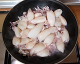Foto del paso 4 de la receta: Calamares en cama de lechuga 😋