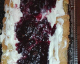 Foto del paso 4 de la receta: Gusano relleno de crema de queso y mermelada de arándanos