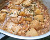 Foto del paso 14 de la receta: Cazuela de patatas y bacalao con garbanzos