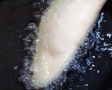 Foto del paso 3 de la receta: Empanadas rellenas de guiso de hallacas
