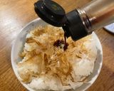 A picture of step 2 of Japanese rice with bonito flakes and soy sauce - Nekomanma (literal translation means Cat rice) 🐱🍚🇯🇵.