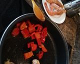 Foto del paso 1 de la receta: Gazpachos manchegos con pollo y gambones al estilo de mi madre