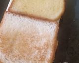 A picture of step 6 of My favourite dish Crunchy onina and tomato cheese toast.
