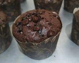 Foto langkah ke 4 dari resep Triple Choco Muffin (cuma diaduk aduk saja).