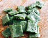 Hình bước làm 1 của món Salad Nui Ống Trộn Ức Gà Rau Củ Healthy