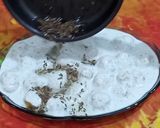 A picture of step 5 of Dahi Phulki.