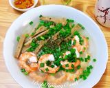 A picture of step 3 of Banh Canh with Fish Cake, Shrimp, and Garlic Chives.