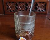 Foto langkah ke 1 dari resep Yakult Tea Vanilla.