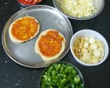 மினி பிட்சா(mini pizza recipe in tamil) ரெசிபி ஸ்டேப் 4 புகைப்படம்