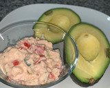 Foto del paso 2 de la receta: Ensalada de atún en aguacate