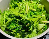 Hình bước làm 3 của món 🌱 Canh Cải Xanh Đuôi Phụng Nấu Đậu Hủ (Vegan)