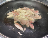Foto del paso 1 de la receta: Arroz con solomillo y setas