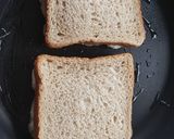 A picture of step 4 of Suji Toast.
