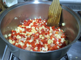 Lentejas con tocino, papas, y pimiento