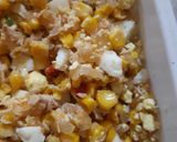 Foto del paso 4 de la receta: Empanaditas de choclo con pollo, salsa blanca y queso