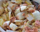Une image de l'étape 2 de Endives et Thon en salade au vinaigre balsamique fruité.