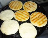 Foto del paso 4 de la receta: Arepas con queso